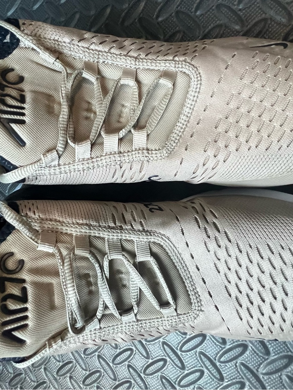 Nike Air Max 270 Men’s Athletic Shoes - Beige and Black - Picture 2 of 6